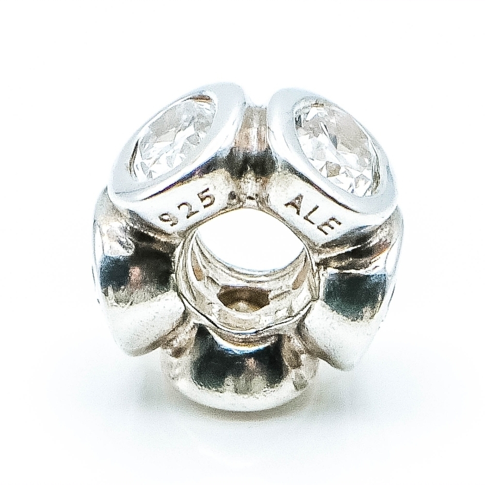 Pandora *Retired* Clear Oval Lights Charm Bead - Picture 4 of 4